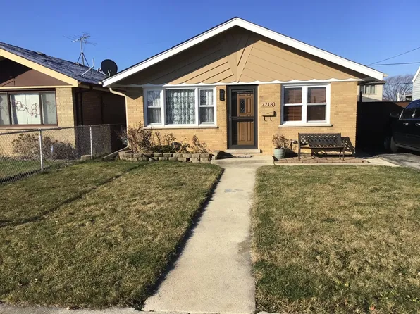 7718 Nagle Ave, Burbank, IL 60459