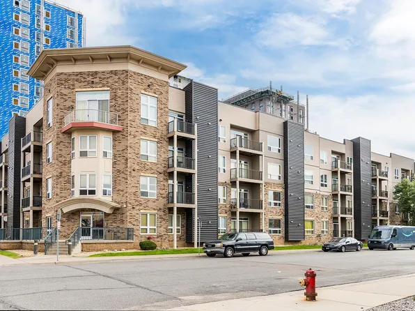 2600 University Ave SE APT 421, Minneapolis, MN 55414
