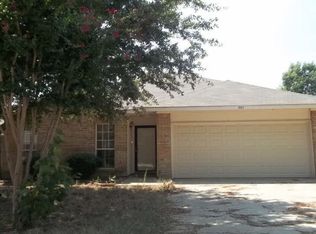 301 Boliver Ave, Lake Dallas, TX 75065