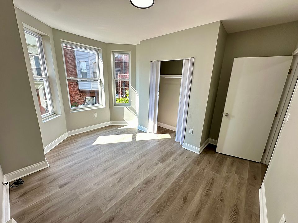 1st image of 1722 Memorial Ave #2R