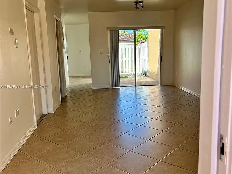 3810 SW 153rd Pl — Photo 7