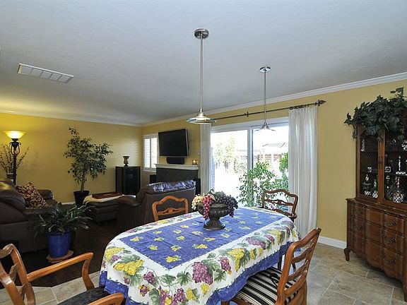 5th image of 4622 Calle De Farrar