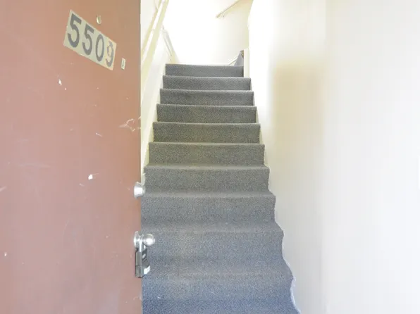 UW 5505/5507/5509 University Way NE