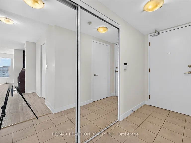 36 Lee Centre Dr #3111 — Photo 8