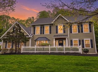 3913 Charter Club Dr, Doylestown, PA 18902