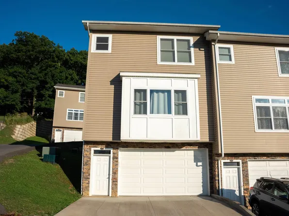 201 Pasture Ln, Morgantown, WV 26505