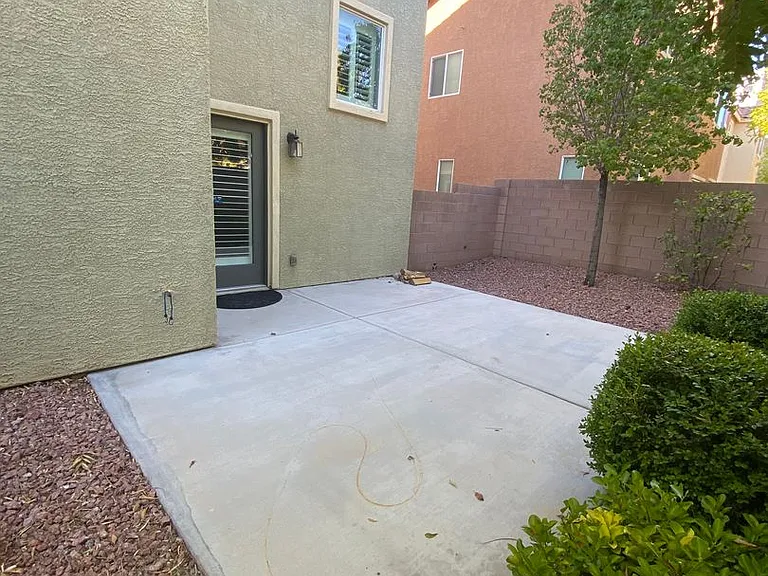 10734 Crosley Field Ave — Photo 43
