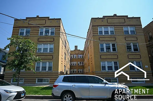 4407 N Kenneth Ave Photo 1