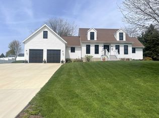 3466 E Spring Creek Dr, Ladd, IL 61329