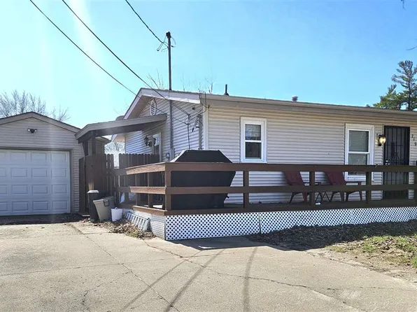 719 Merchant St, Wapello, IA 52653