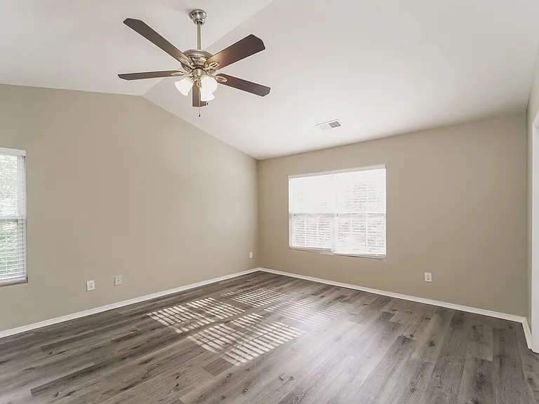 3804 Larkhaven Village Dr — Photo 9