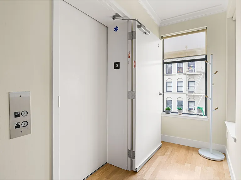 1081 Pine St #301 — Photo 31
