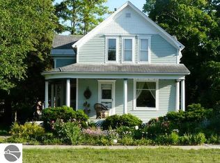 1119 W Front St, Traverse City, MI 49684