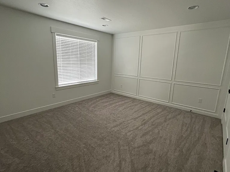 Upstairs Bedroom 1