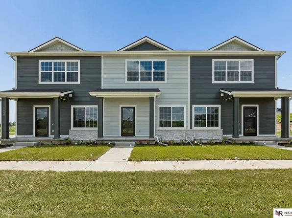 16004 Isabella St, Bennington, NE 68007