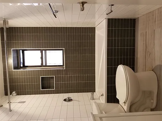 Rented by Bruma Realty LLC | media 21