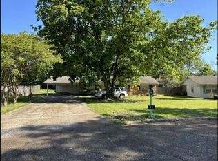 47 Park Cir, West Point, MS 39773