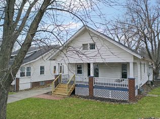 615 N Mulberry St, Clinton, IL 61727