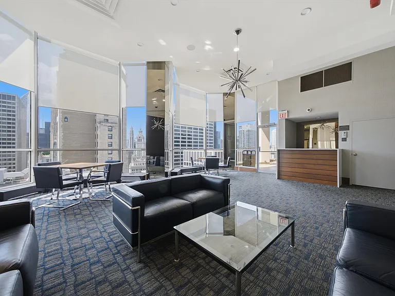535 N Michigan Ave #1009 — Photo 2