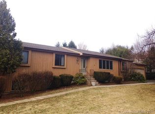 33 Phyllis Rd, Manchester, CT 06040