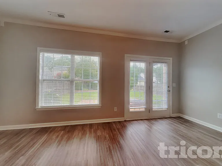 5931 Bluestem Cir — Photo 2
