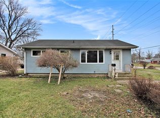 102 Walnut St, Three Oaks, MI 49128