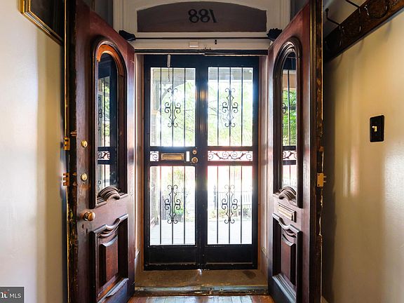 3rd image of 188 W Maplewood Ave