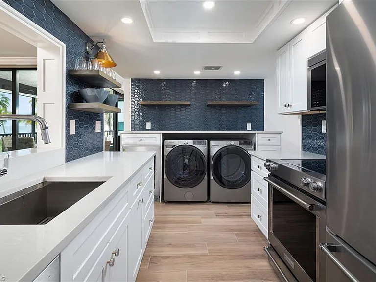 10475 Gulf Shore Dr #115 — Photo 11