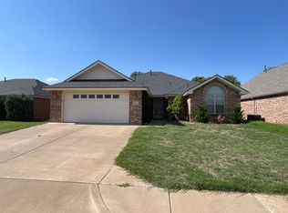 6406 93rd St, Lubbock, TX 79424