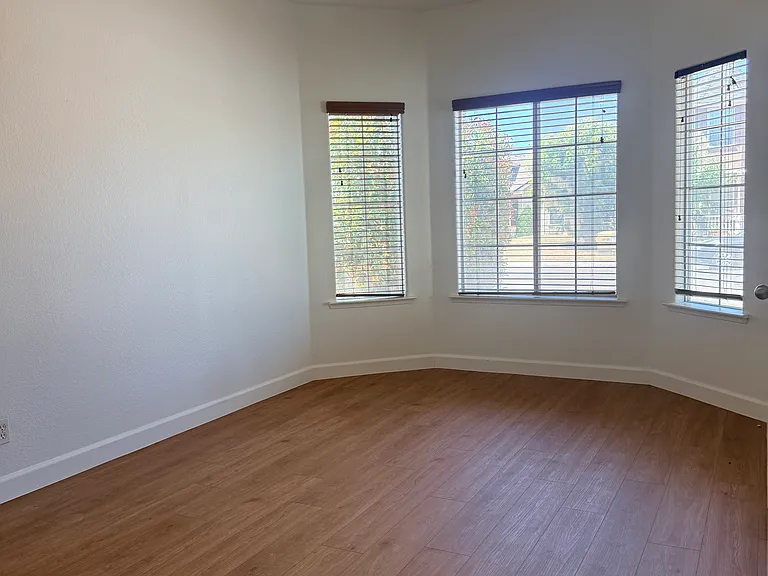 4683 W Amherst Ave — Photo 11