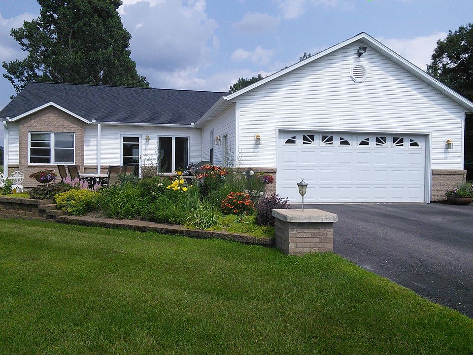 6 yr roof, brick patio