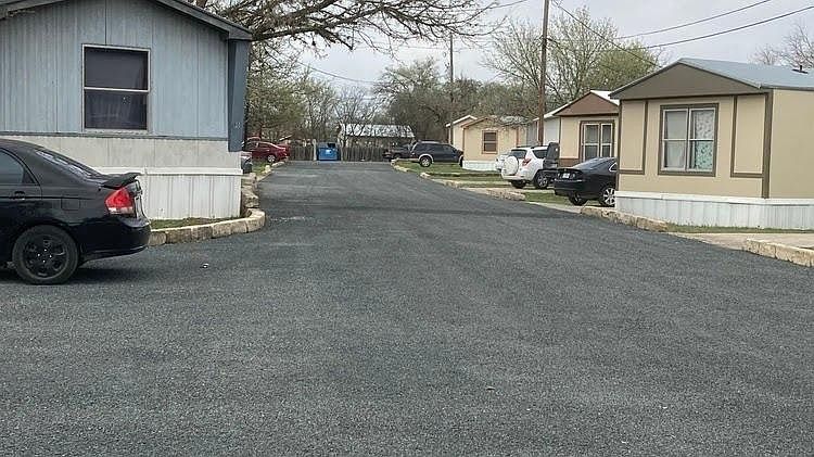 2nd image of 2904 Hunt St #5
