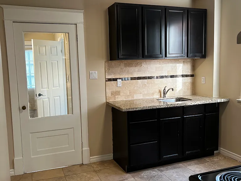 549 Jones Ave #X — Photo 6
