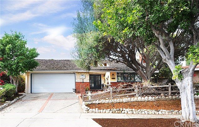 1st image of 27821 Pontevedra Dr