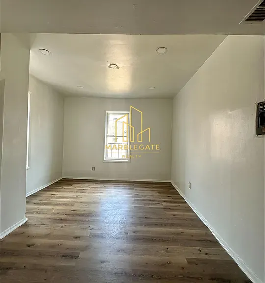 311-312 Mount Prospect Ave #5JZ — Photo 2