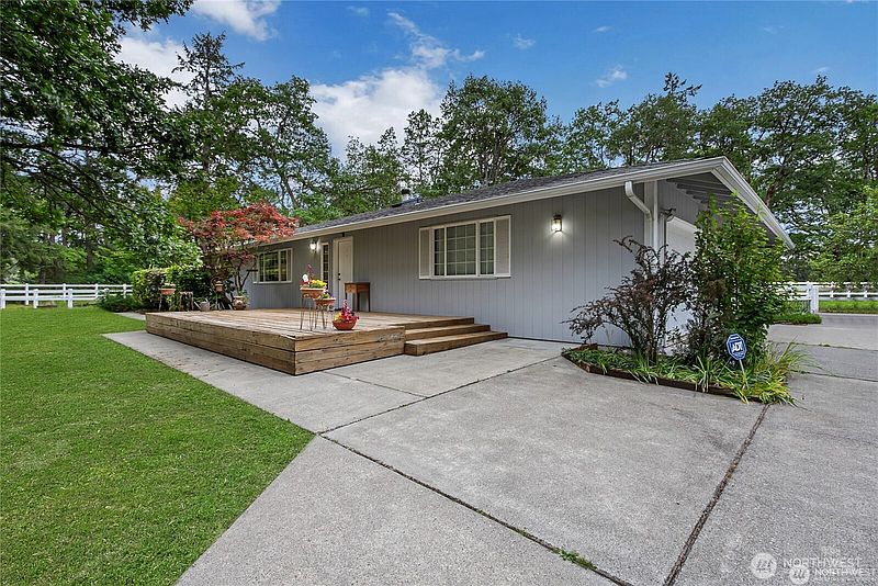 2nd image of 4716 266th Street E