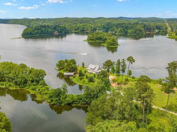 168 Layke Pointe, Clanton, AL 35046