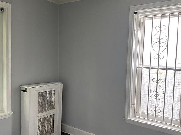 3rd image of 4968 Wakefield St