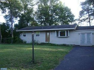 324 Maple Rd, Mount Laurel, NJ 08054