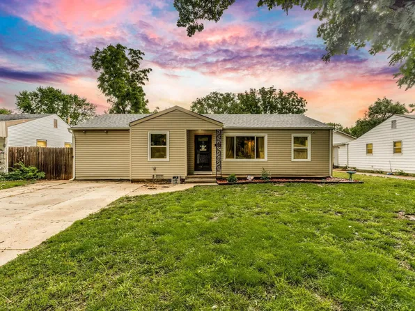 400 S Hungerford Ave, Haysville, KS 67060