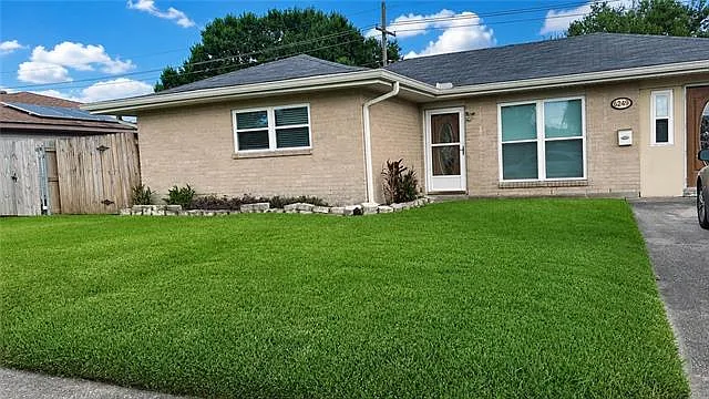 6249 August Ln