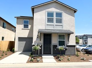 6454 E Meritage Dr, Fresno, CA 93727