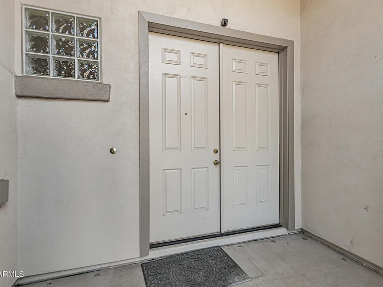1687 E Carob Dr — Photo 5