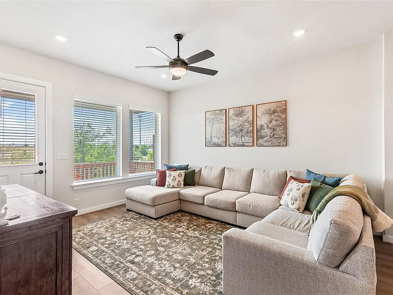 128 Radnor Rd — Photo 47