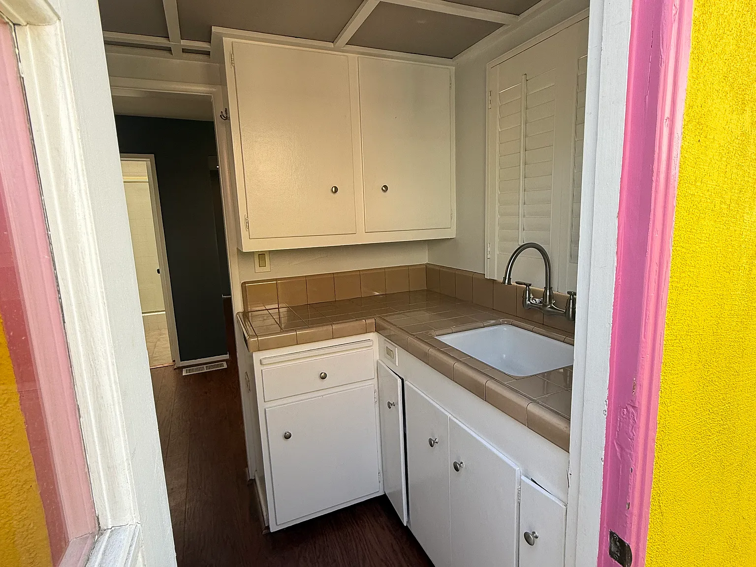 Studio, $2,600 — Photo 4