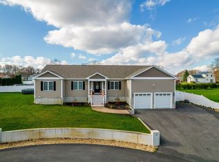 9 Carvalho Ln, Westport, MA 02790