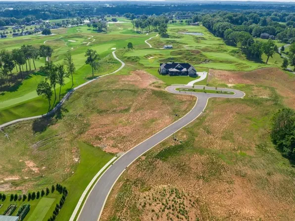253 Three Par Ct, Bowling Green, KY 42103