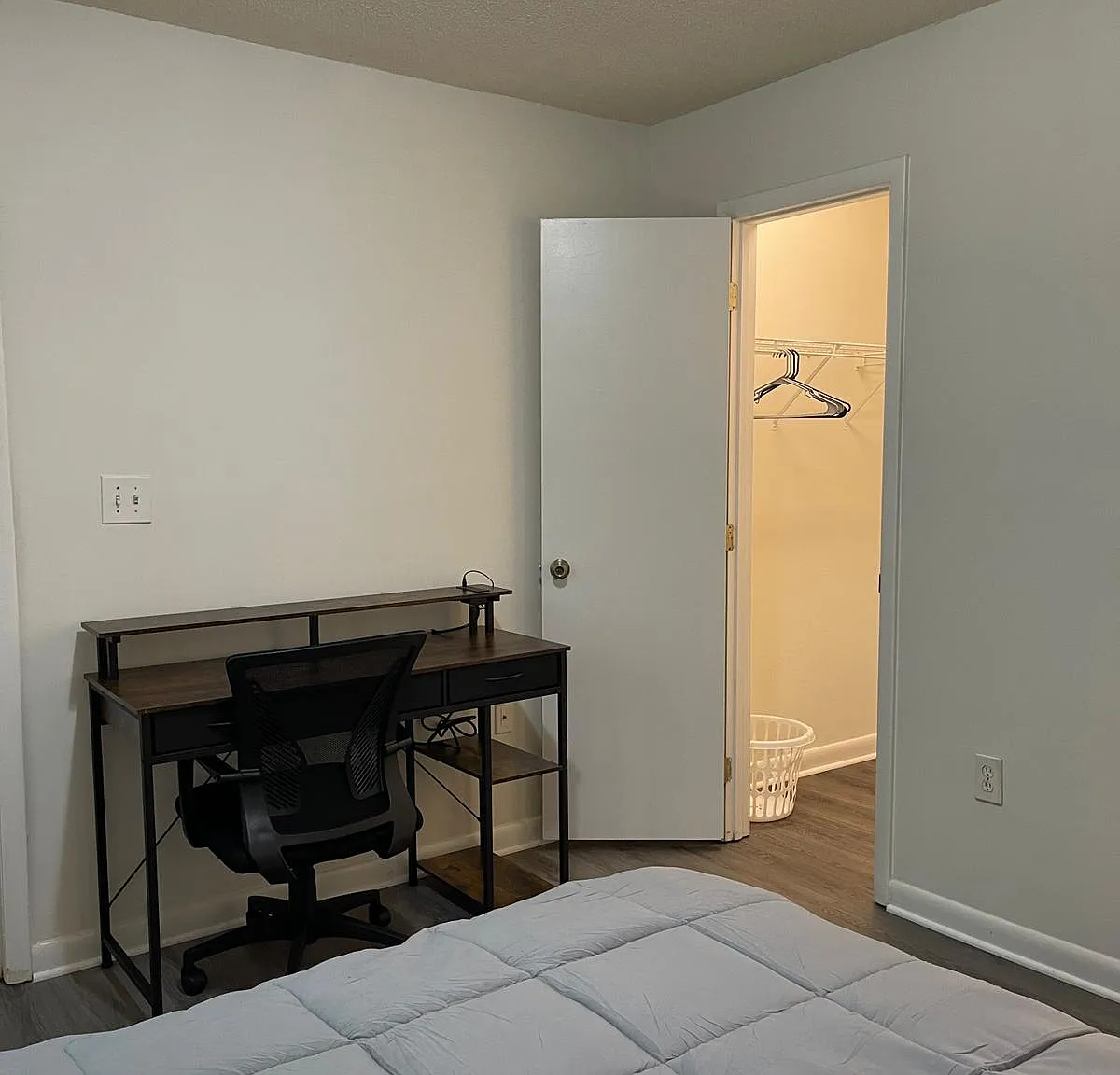4 bed, 1200 sqft, $700 — Photo 4