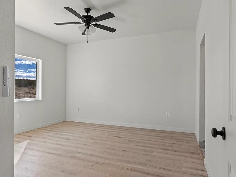 10096 Glen Rd — Photo 32