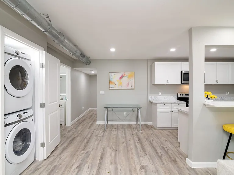 Casa Del Parque Luxury Apartments — Photo 24